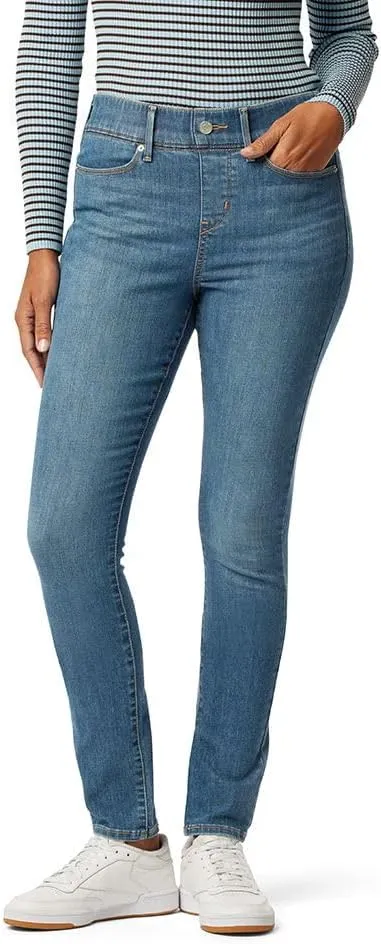 Levi Strauss Signature Gold Women's Totally Shaping Ultimate Pull-on Skinny Jeans (Also Available in Plus)