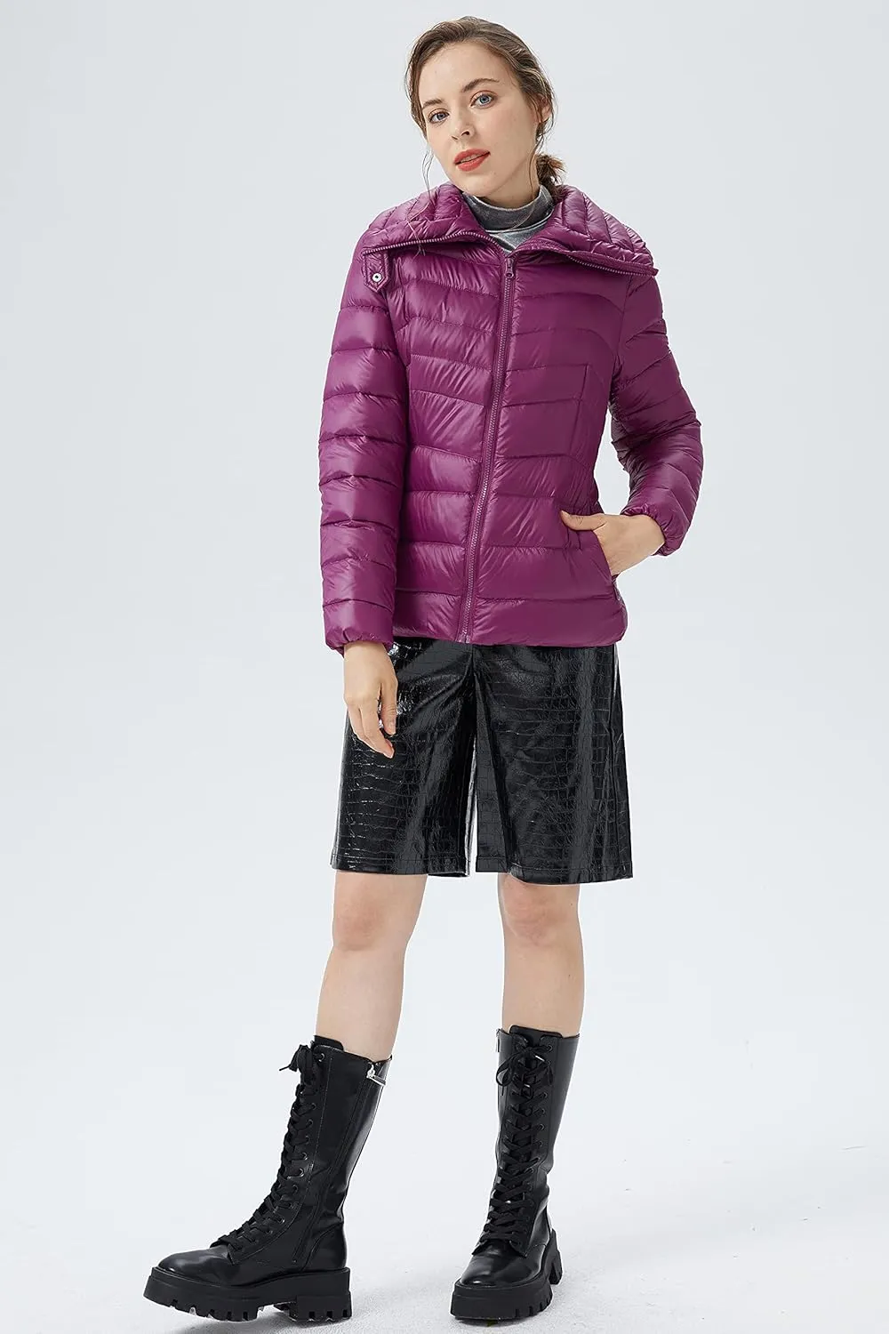 Orolay Women's Lightweight Winter Down Jacket Quilted Packable Warm Coat with Wide Collar