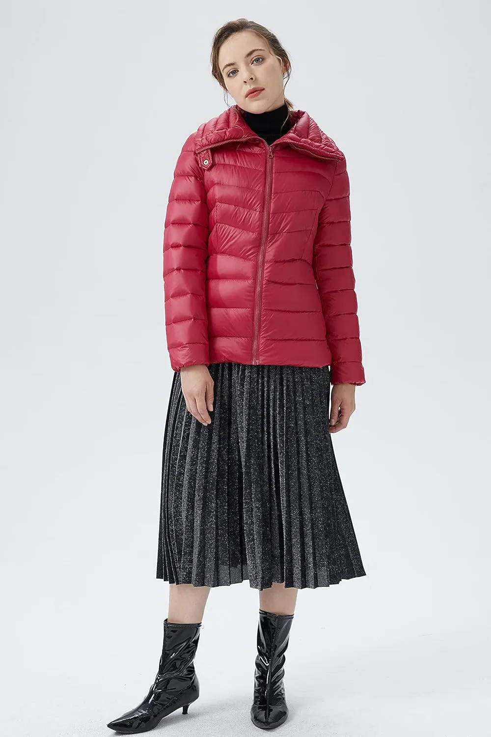 Orolay Women's Lightweight Winter Down Jacket Quilted Packable Warm Coat with Wide Collar