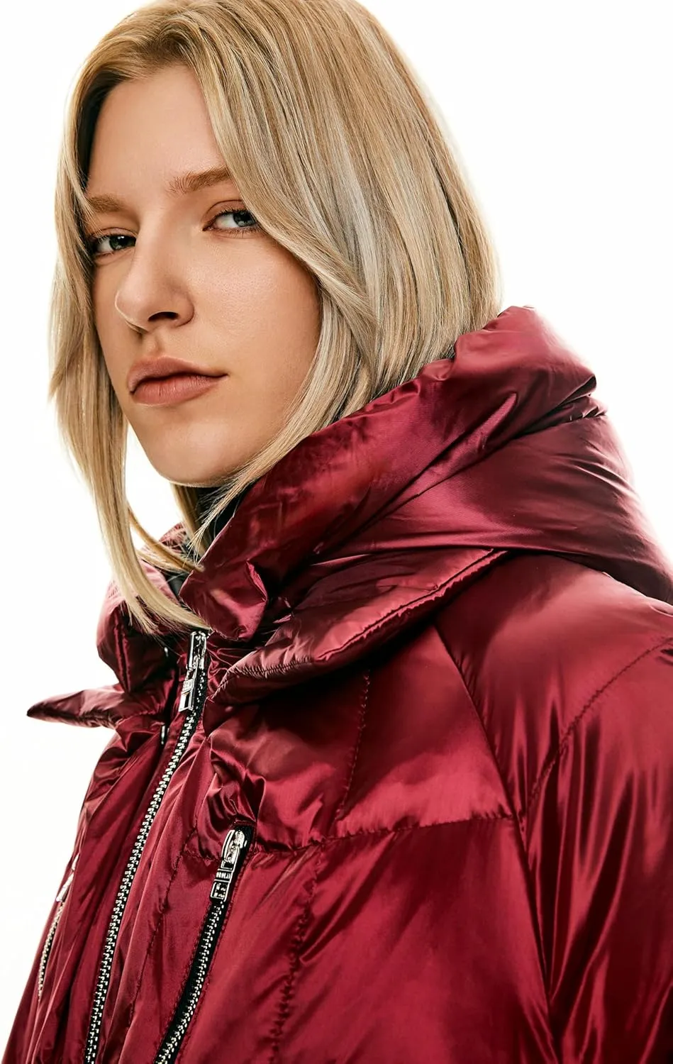 Orolay Women's Thickened Hooded Down Jacket  Winter Shiny Puffer Jacket with RDS Down Filling