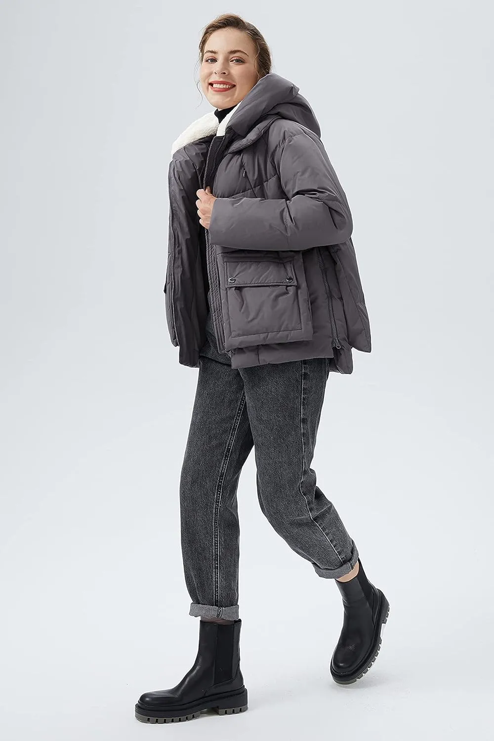Orolay Women's Winter Short Down Coat Multi-Pockets Puffer Jacket with Hood