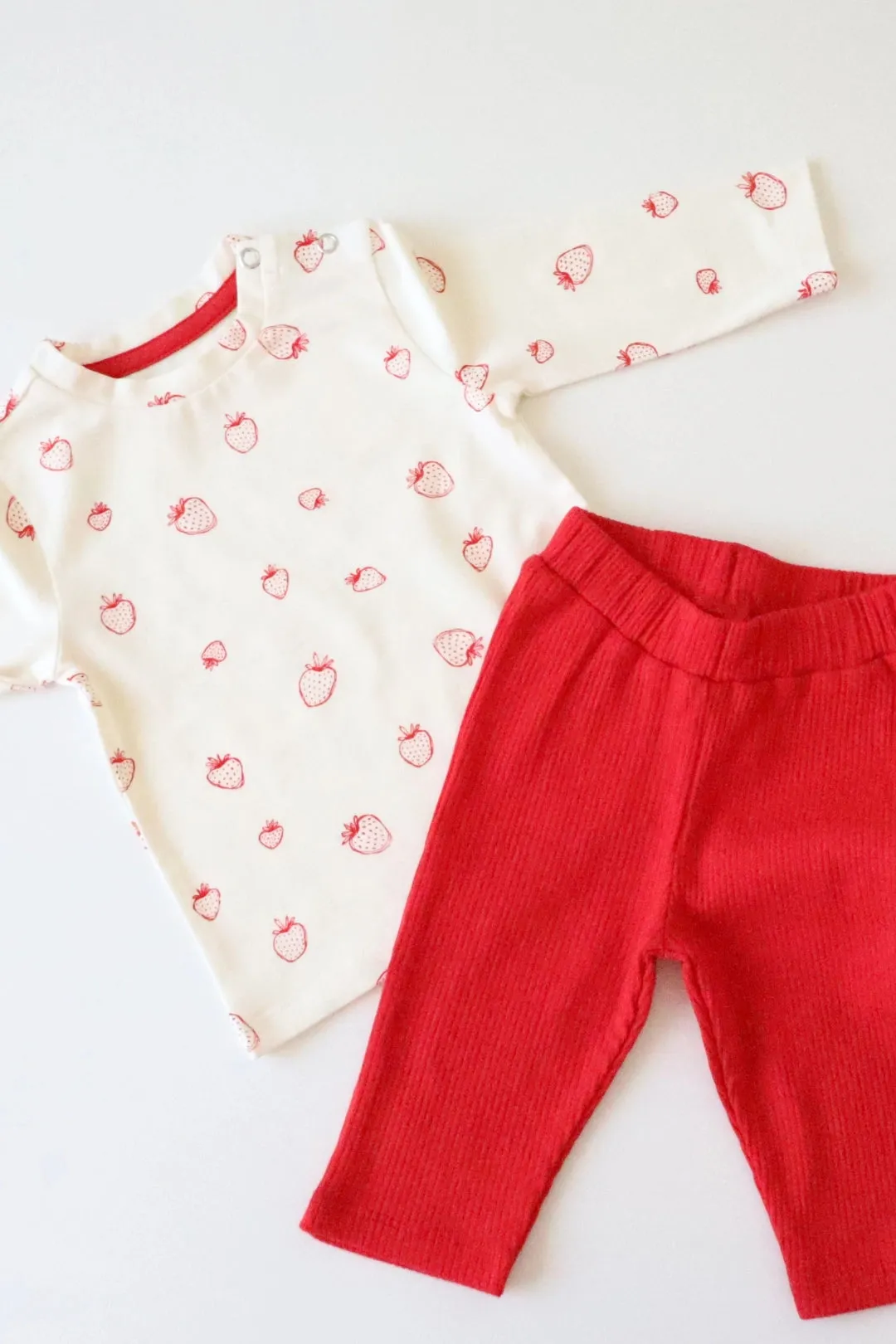 Strawberry-Unisex Kids T Shirts Pants Set