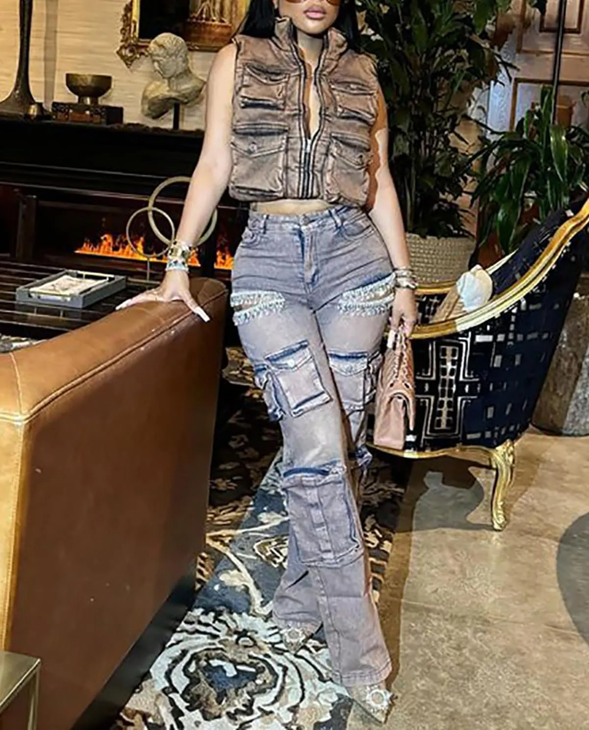 Vakkest Women's Rhinestone Cargo Jeans High Waisted Ripped Distressed Wide Leg Stretchy Denim Pants with Flap Pockets